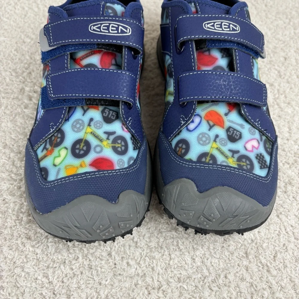 Keen Shoes Boys 6 Blue Speed Hound‎ Non Marking Treaded Hook Loop Bicycle Sports